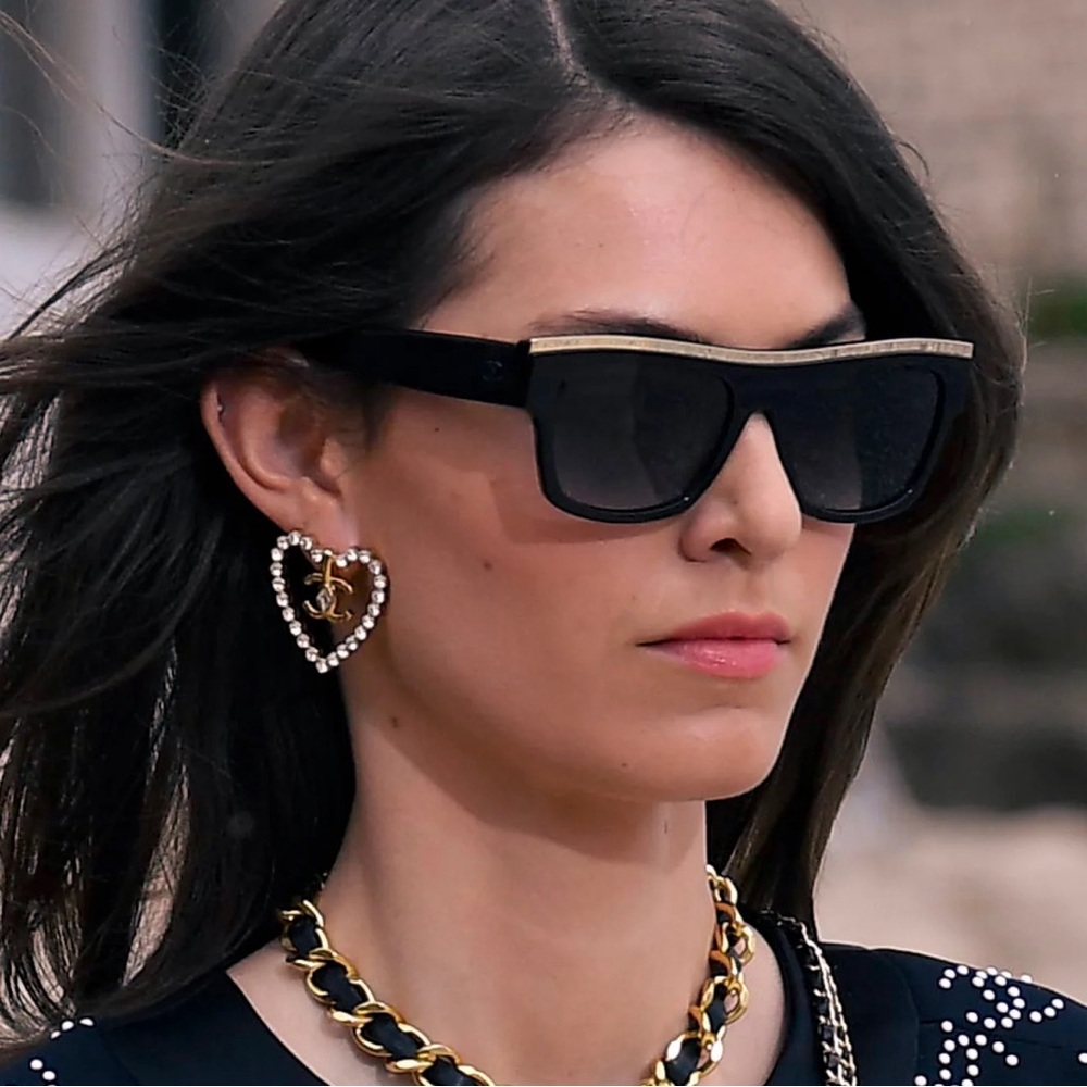 Auth Chanel 71505 Gold Metal CC Logo Black Square Sunglasses- Rare